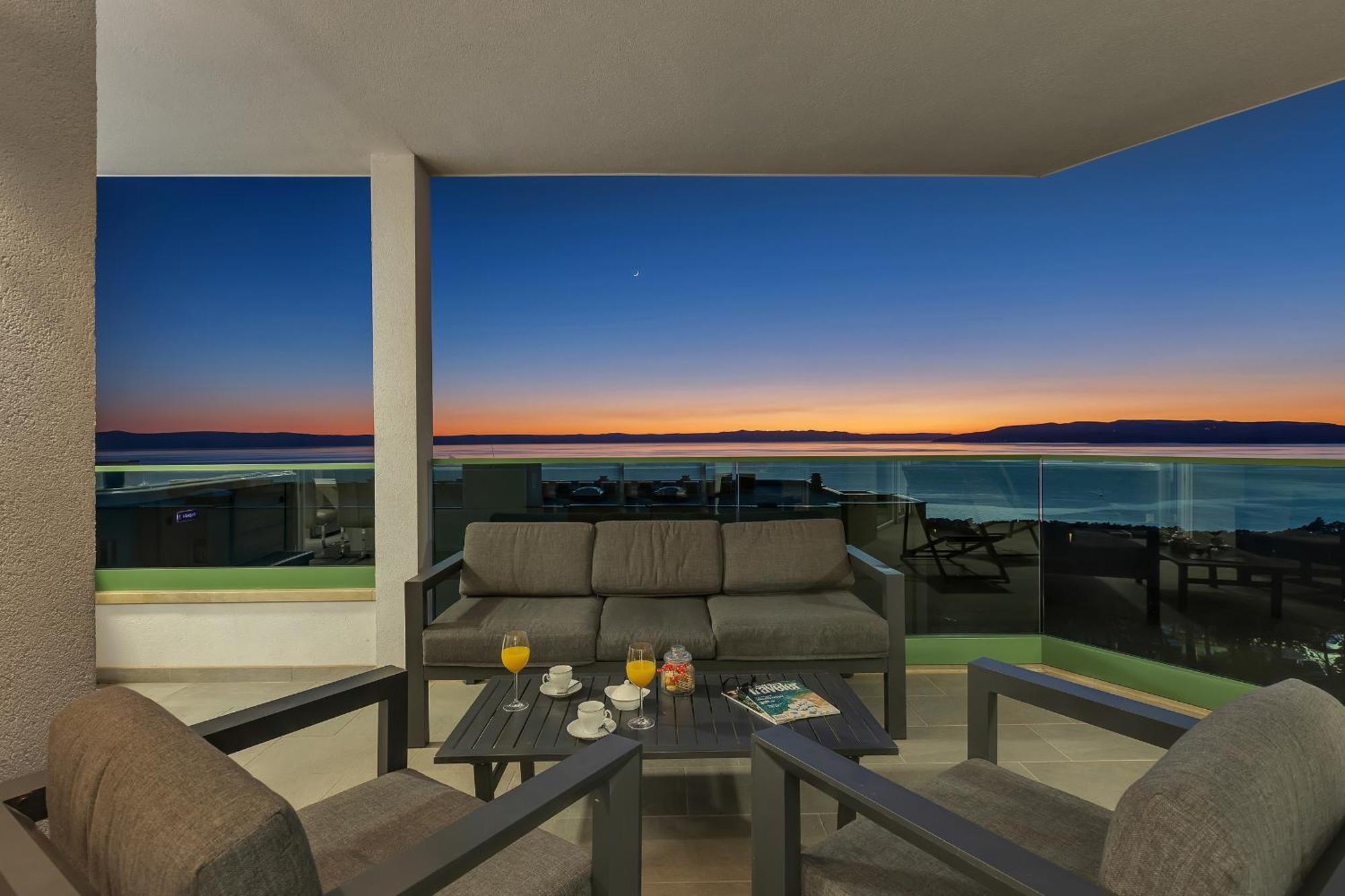 Appartement Exclusive Penthouse Big Blue With Private Jacuzzi à Makarska Extérieur photo