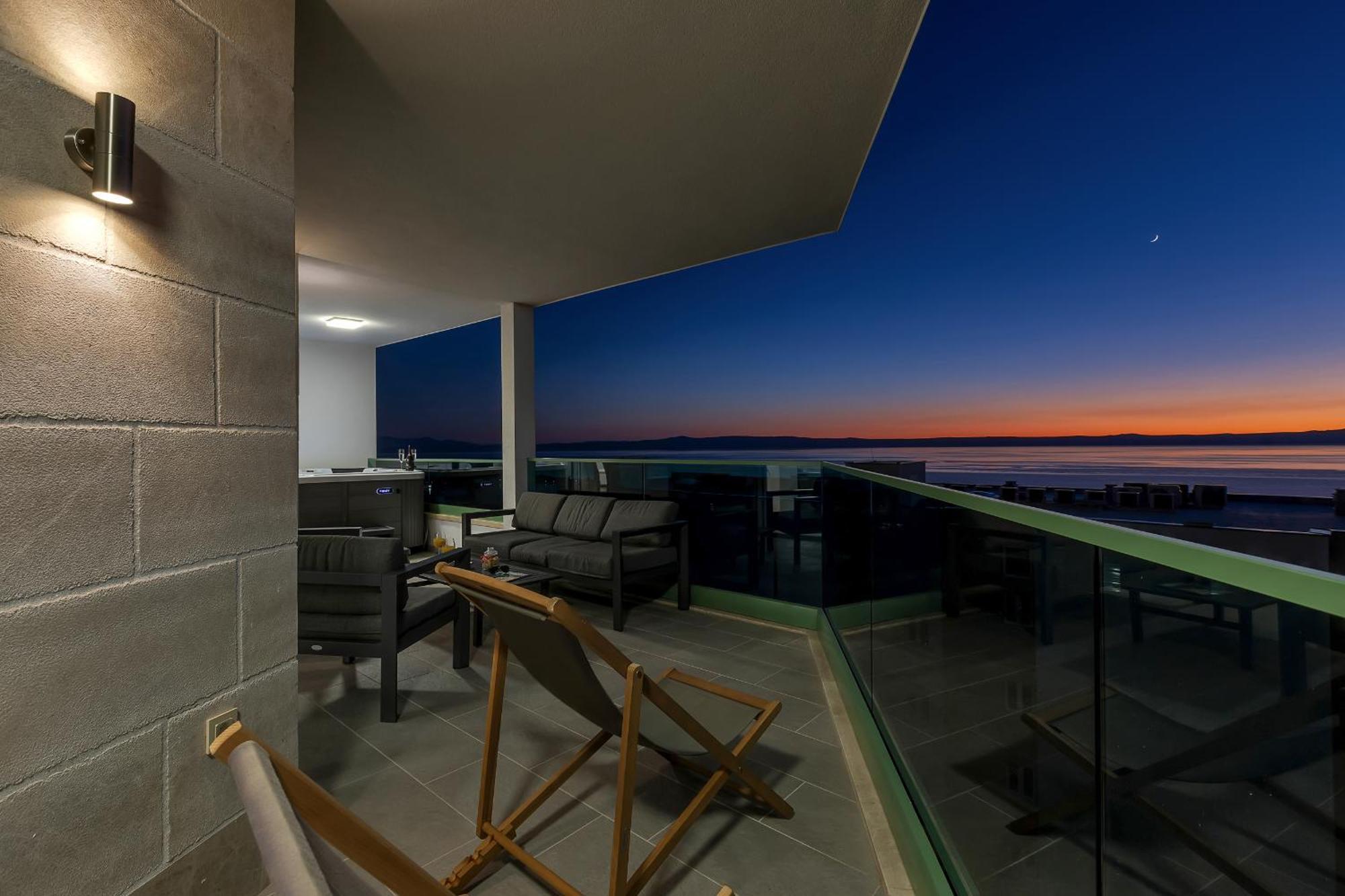 Appartement Exclusive Penthouse Big Blue With Private Jacuzzi à Makarska Extérieur photo