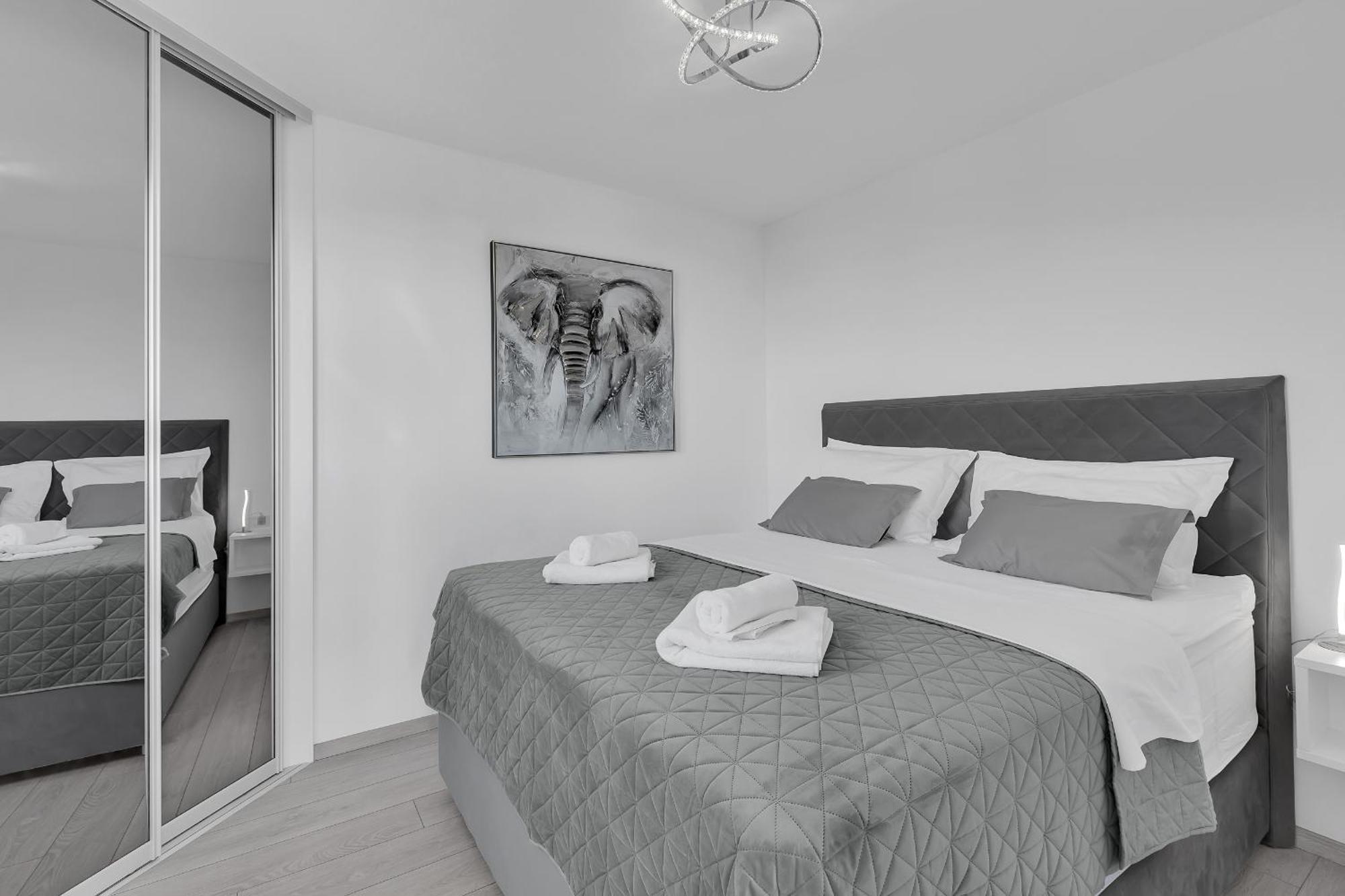 Appartement Exclusive Penthouse Big Blue With Private Jacuzzi à Makarska Extérieur photo