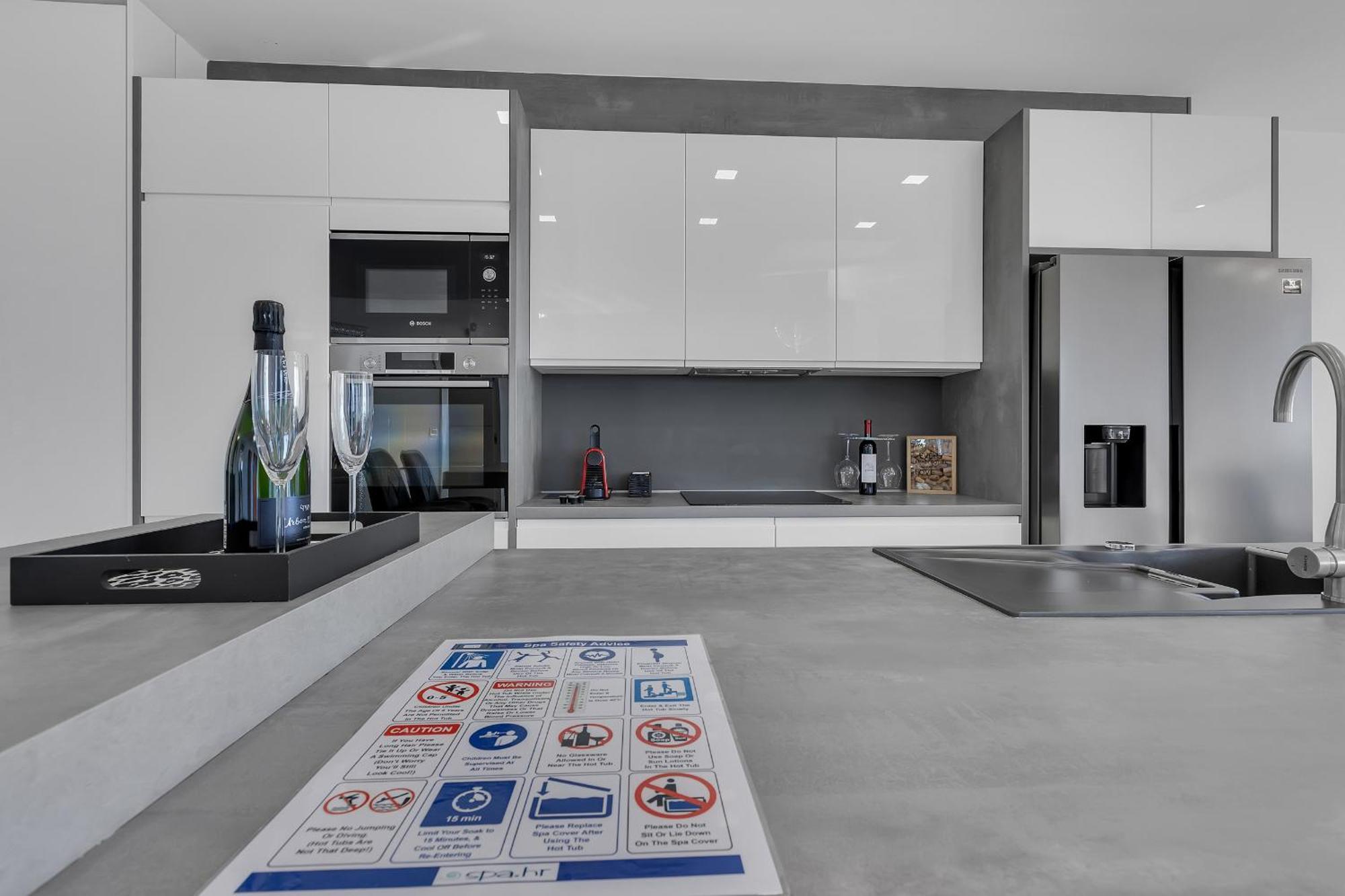 Appartement Exclusive Penthouse Big Blue With Private Jacuzzi à Makarska Extérieur photo
