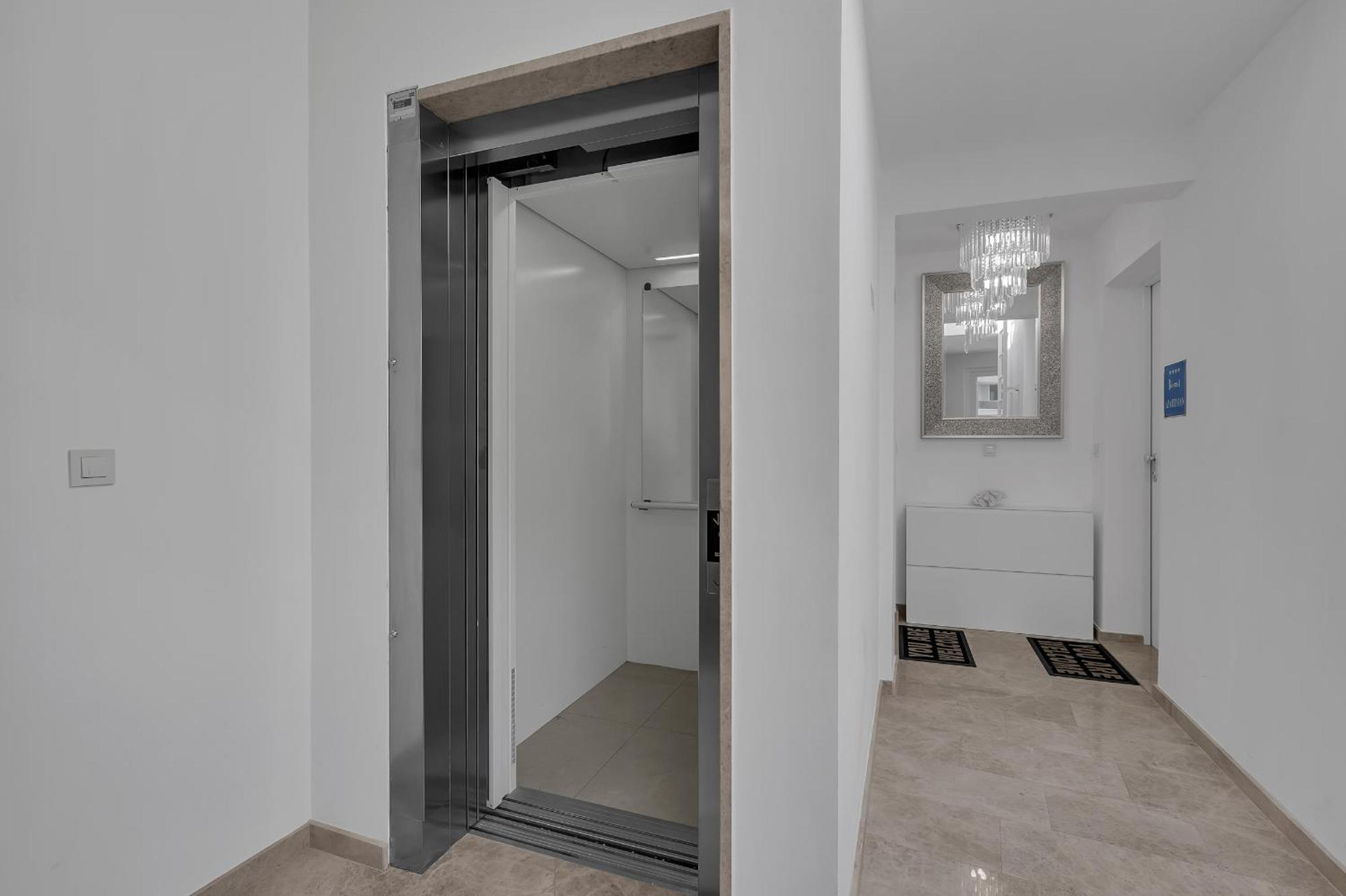 Appartement Exclusive Penthouse Big Blue With Private Jacuzzi à Makarska Extérieur photo