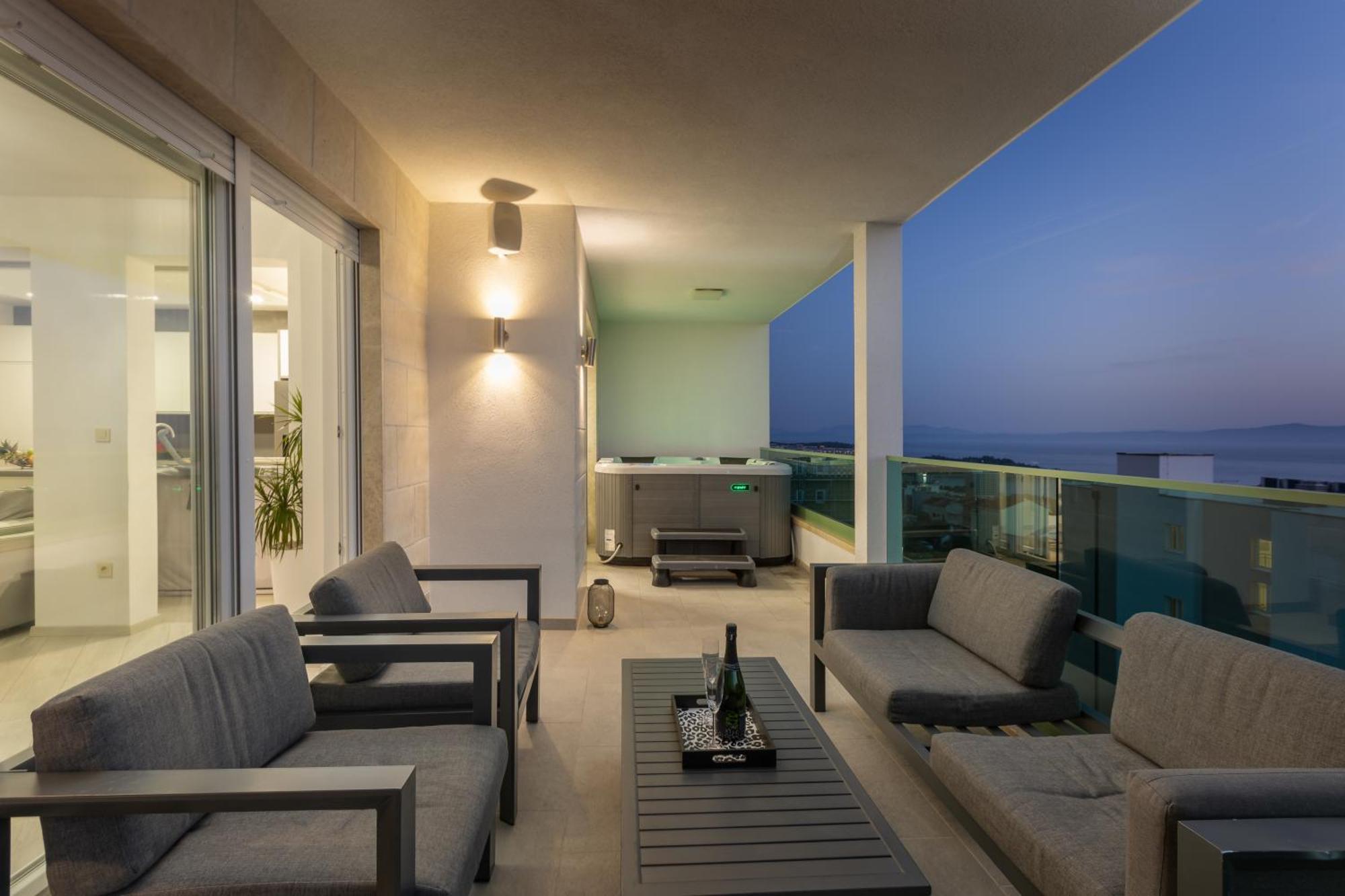 Appartement Exclusive Penthouse Big Blue With Private Jacuzzi à Makarska Extérieur photo